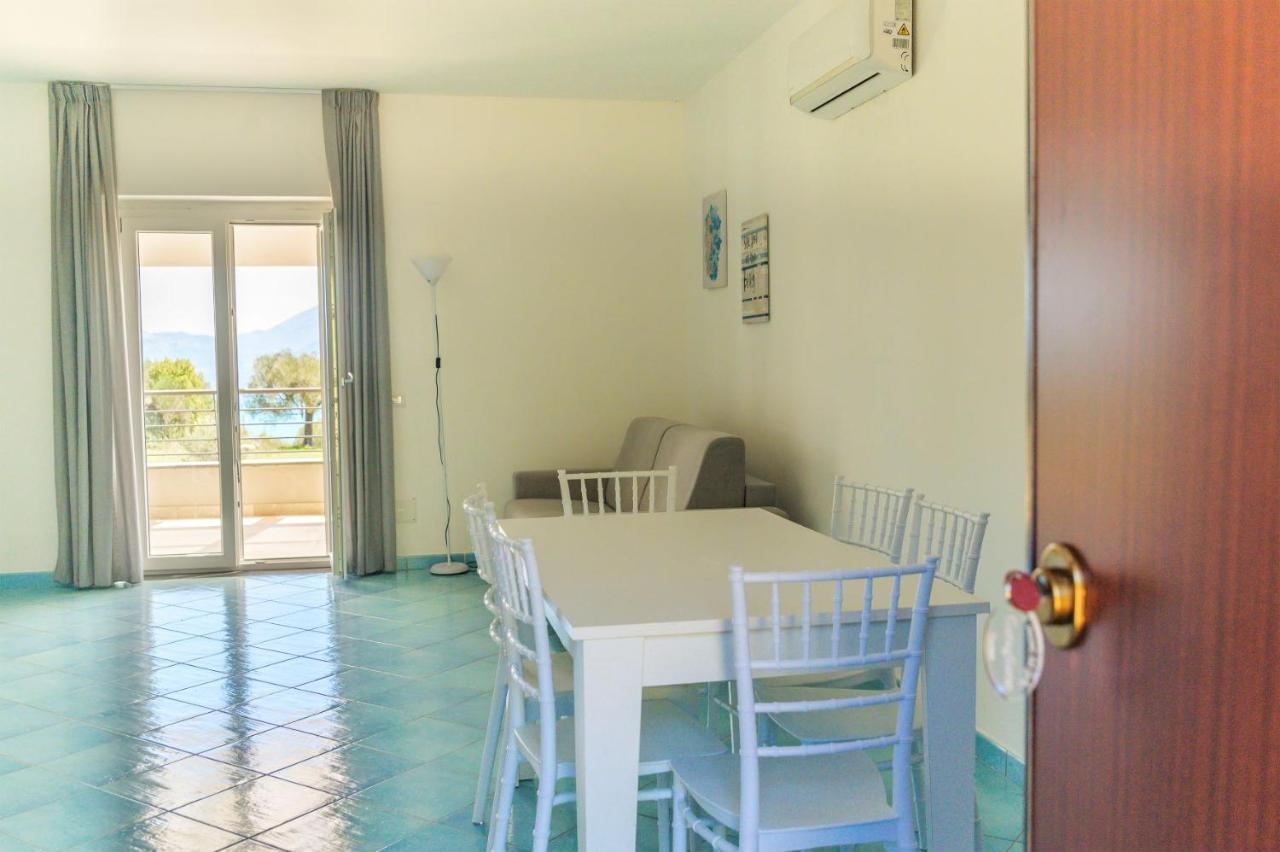 L'Incanto Del Golfo Apartment สการีโอ ภายนอก รูปภาพ